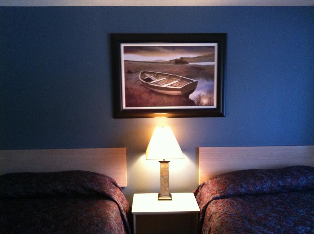 The Walla Walla Inn Rainy River Exteriér fotografie